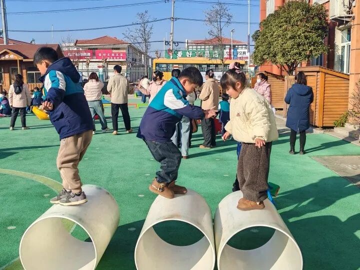 野趣课程实践与优化_基于体验的野趣课程_幼儿园游戏专题总结