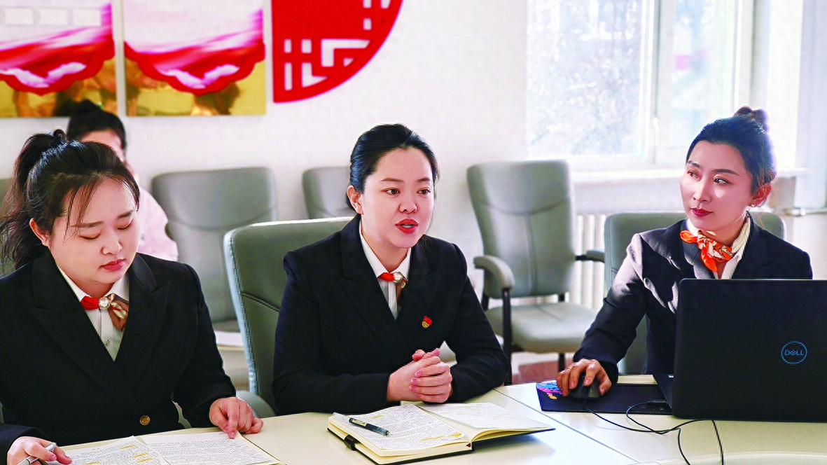 小班幼儿手指游戏教研专题小结_学前教师专项研培活动_案例共研专题讲座复盘反思